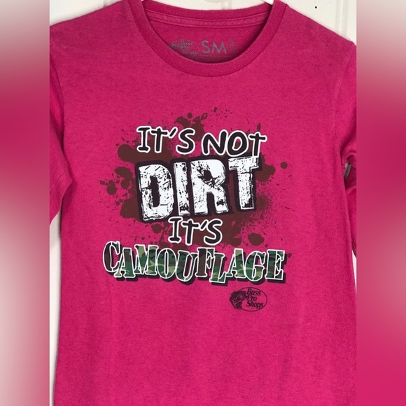 Bass Pro Shops Kids Pink Blouse Shirt
6 / 7 Small
It’s not dirt it’s camouflage - Picture 5 of 16